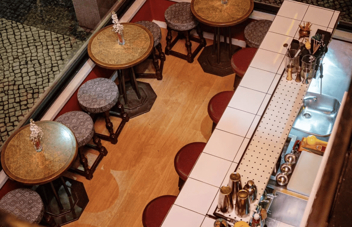 Frágil Cocktail Bar